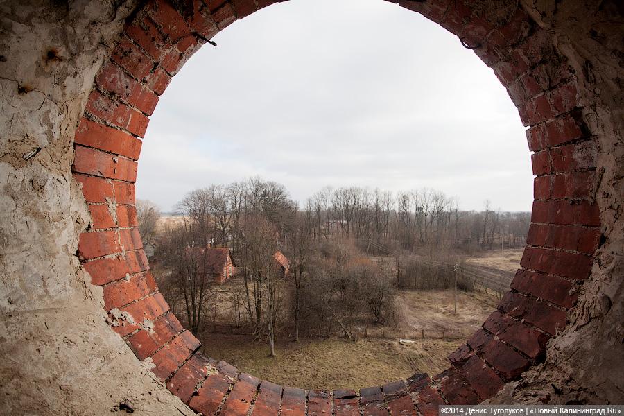 Быстрее, выше, сильнее: в кирхе поселка Мозырь расположился школьный спортзал