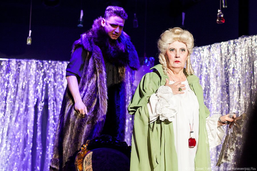 Немцу смерть: спектакль «Тройка, семерка, туз» в драматическом театре