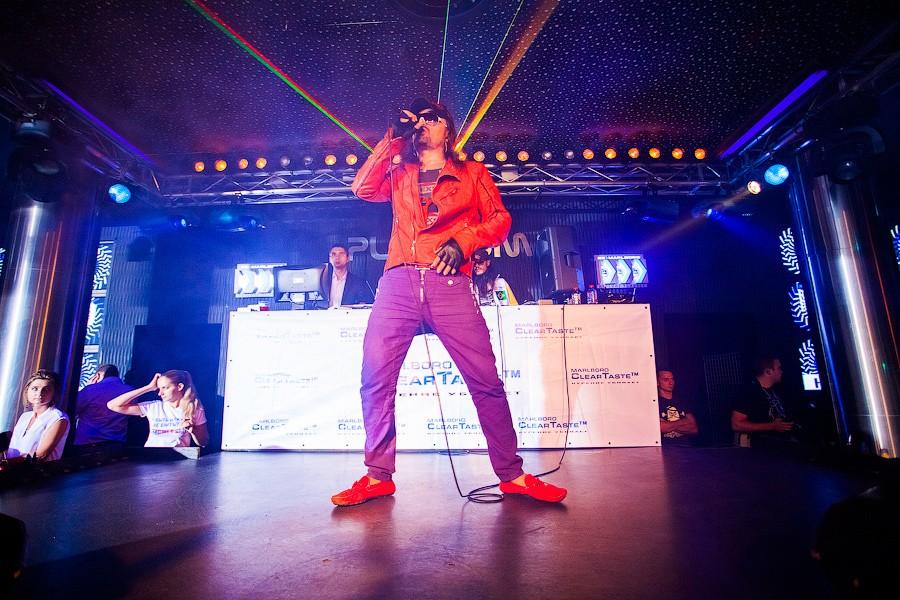 «Пока хавает пипл»: фоторепортаж с концерта Богдана Титомира