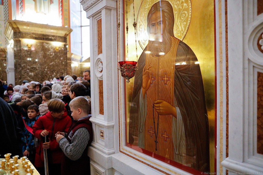 Патриарх и пробки: в Калининград прибыли глава РПЦ и мощи святителя Луки (фото)