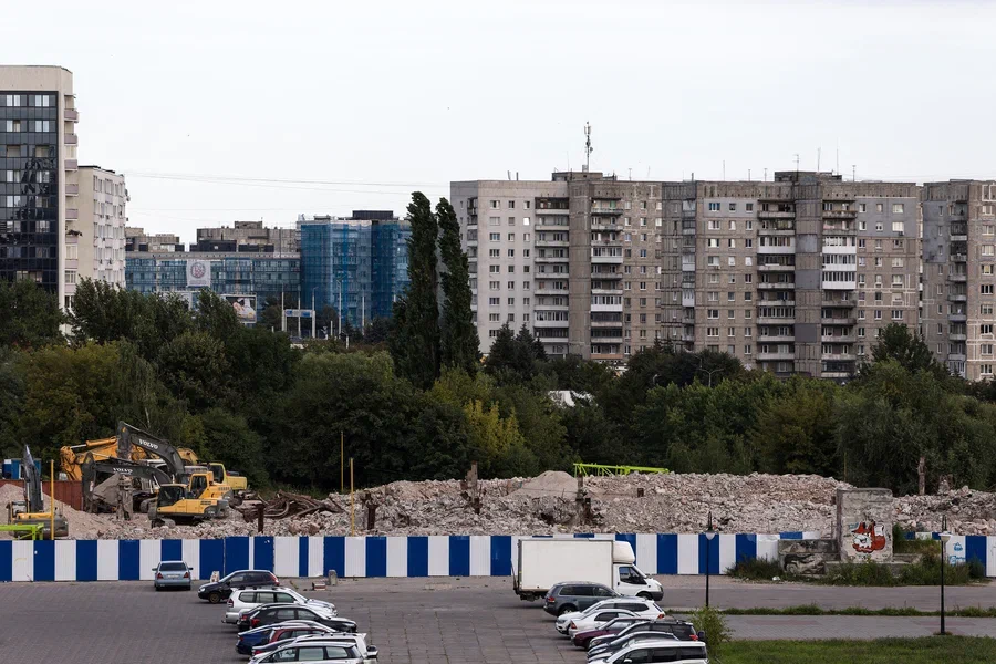 Корпорация развития заказала вырубку на объекте «площадка Дома Советов»