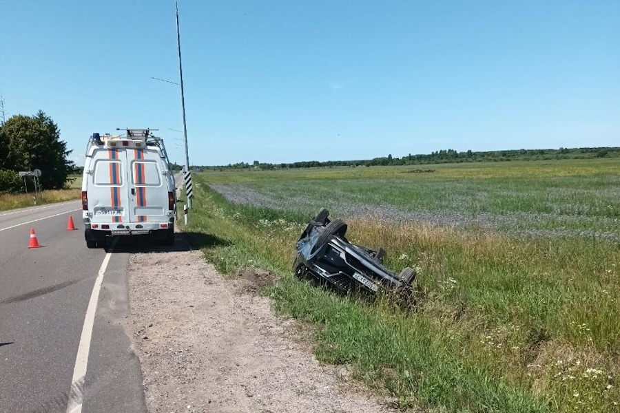 На трассе «Калининград-Полесск» перевернулась машина, пострадали дети (видео)