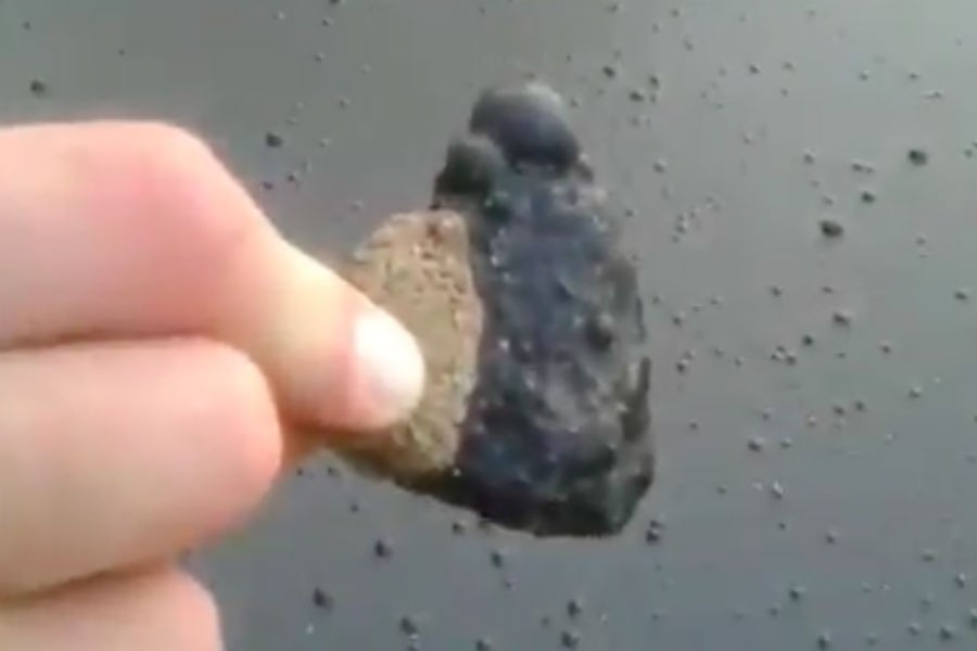 Озеро Шенфлиз затянуло угольной пылью (видео)