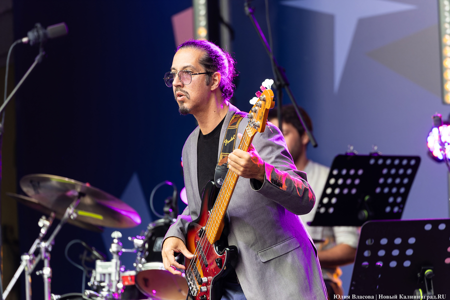 Дикие пляски цыганских шляпников: оглушительное закрытие «Калининград Сити Джаза» (фото)