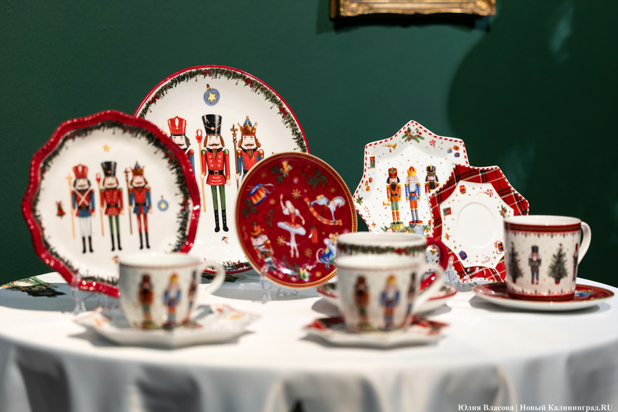 Символы Рождества и мир Гофмана: в Музее искусств открыли новогодний проект (фото)