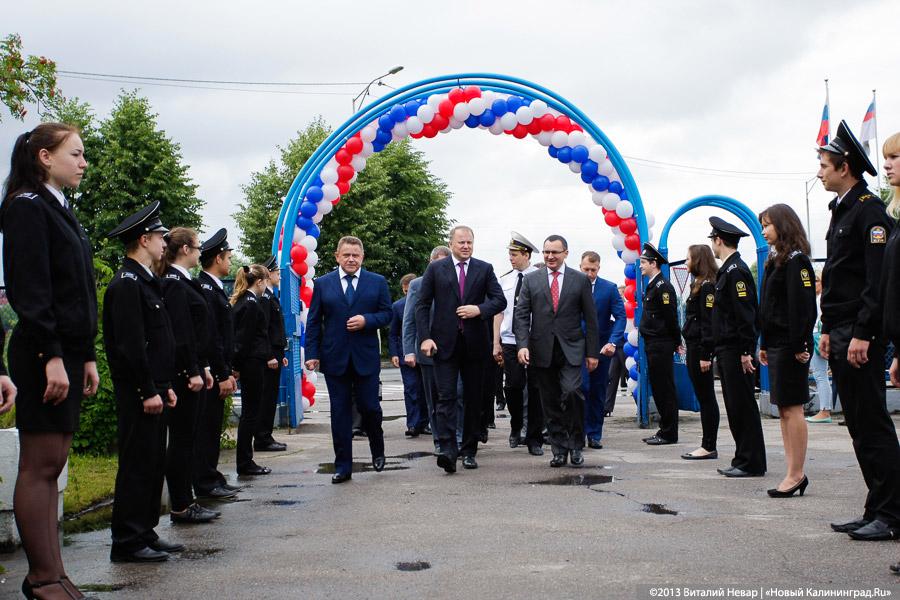 Сын за отцом: министр сельского хозяйства Николай Федоров посетил область