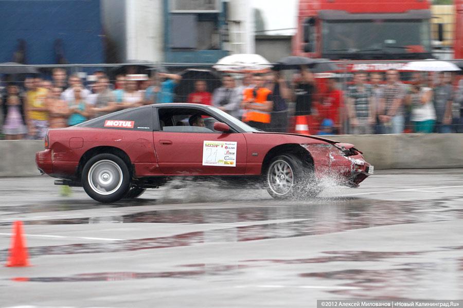 «Скользящие»: фоторепортаж с дрифт-шоу