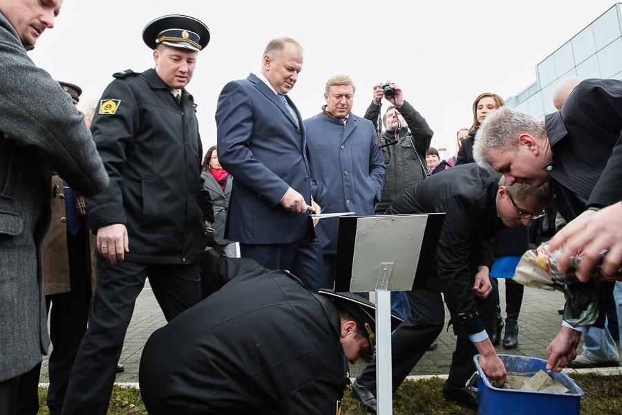 Совочек для глав: на Моспроспекте поставили табличку в память о Первой мировой