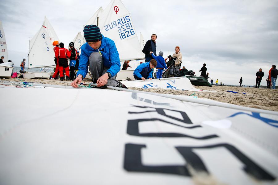 Паруса памяти: фоторепортаж с регаты, посвященной Дню Победы