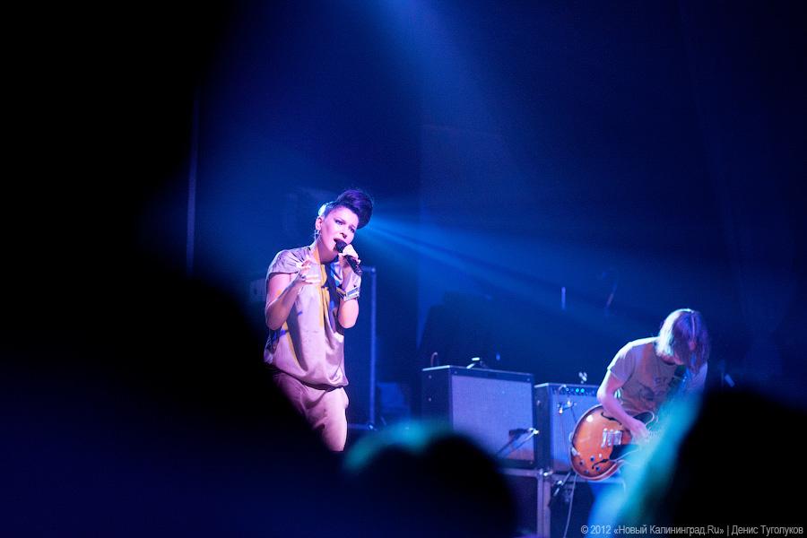 «Ну вот и поговорили»: фоторепортаж с концерта певицы Елки