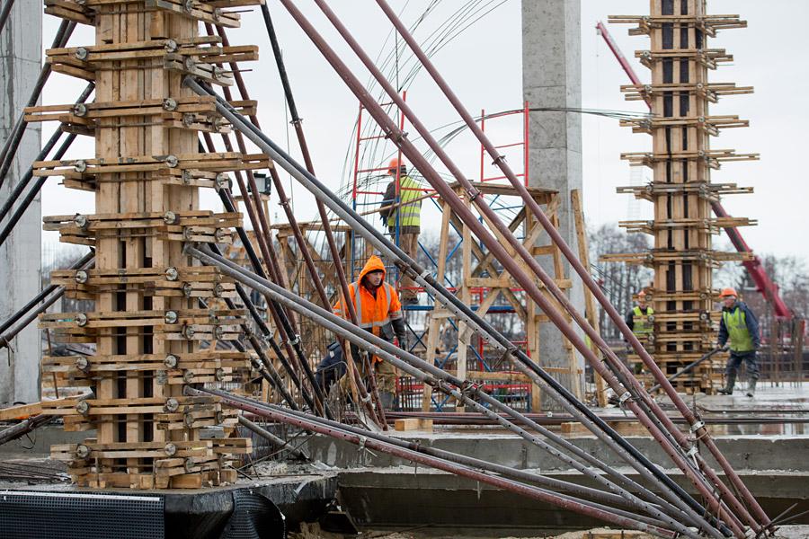 Игорные реки, эстрадные берега: как Николай Цуканов смотрел из лужи в будущее