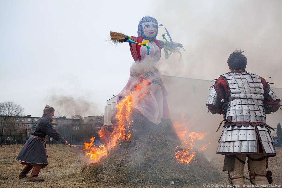 Большинство россиян планируют неделю есть блины и не намерены начинать пост  