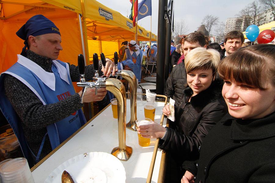 «Международный рыбный день»: фоторепортаж с Дня селедки