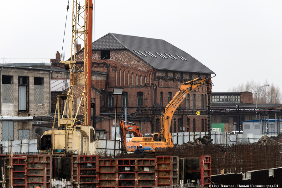 Постапокалиптический пейзаж: что происходит с территорией бывшего ЦБЗ-1 (фото)