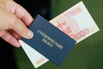 В 2011 году набор студентов-платников сократился на треть