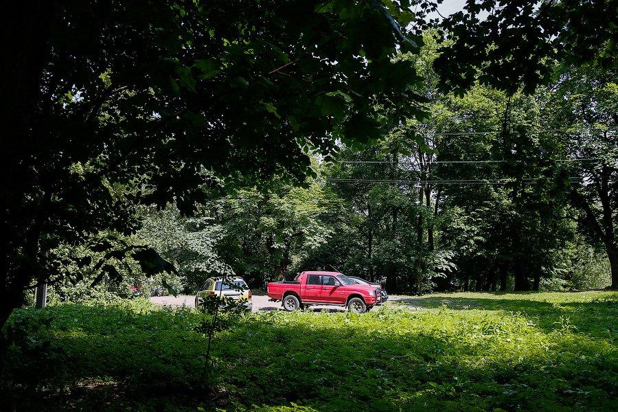 Калининградское чудо: застройщик гостиницы не вырубает, а благоустраивает 2 сквера (фото)