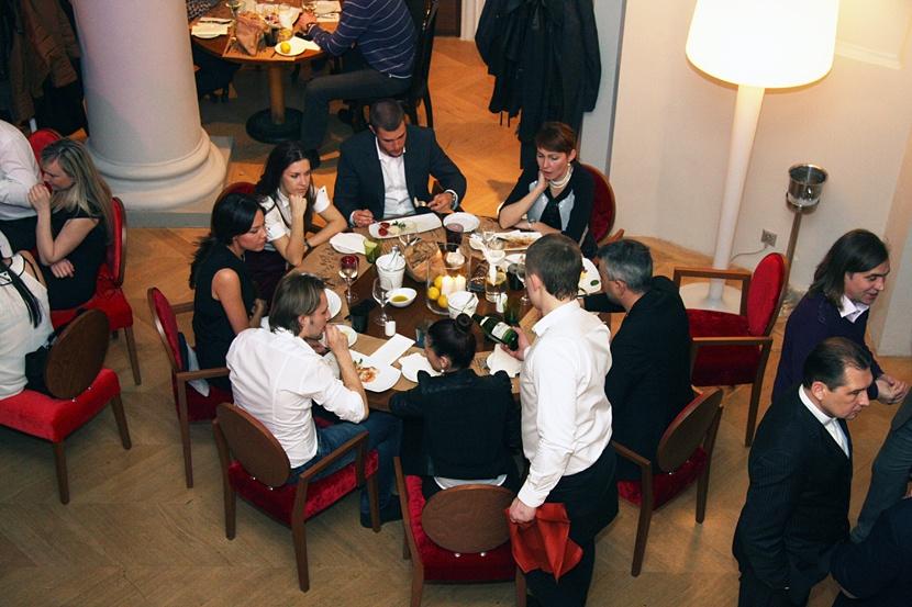 «Без салюта»: фоторепортаж с открытия ресторана «Универсал» 