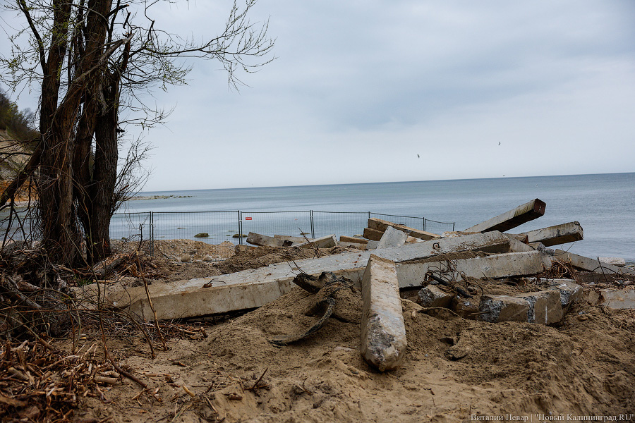 Пляж огородили: что происходит в Филинской бухте после начала стройки (фото) (исправлено)