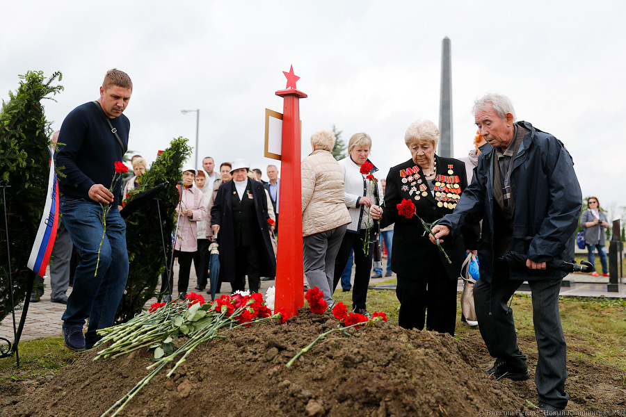 «Ушли в вечную память»: на «Кургане славы» перезахоронили советских воинов