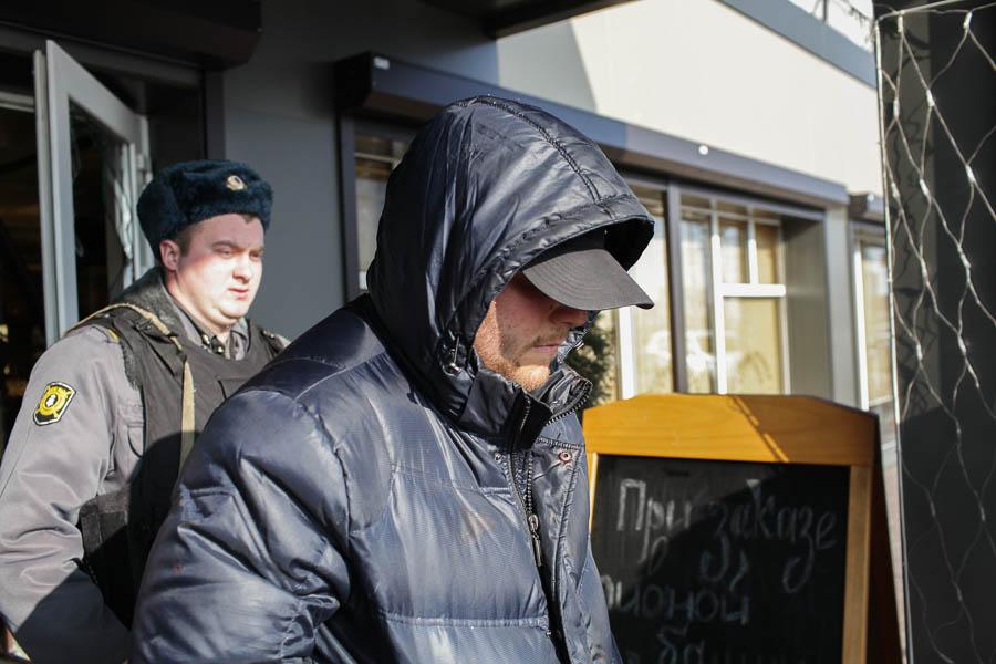 В Калининграде в ресторане «Тетка Фишер» неизвестные с битами напали на посетителей (+фото)