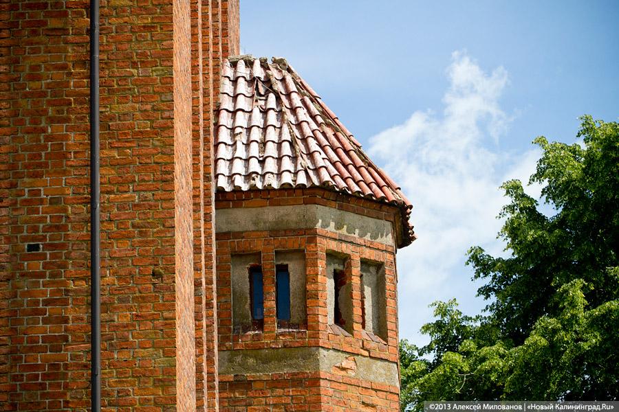 Протестанты и надгробия: кирху в пос. Дружба перестали восстанавливать после передачи РПЦ