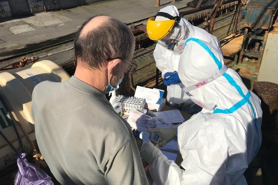 Санитарный контроль: опубликованы фото с борта «коронавирусного» траулера