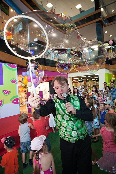 Игры, шопинг, зоопарк: как прошло открытие «Мега Дети»