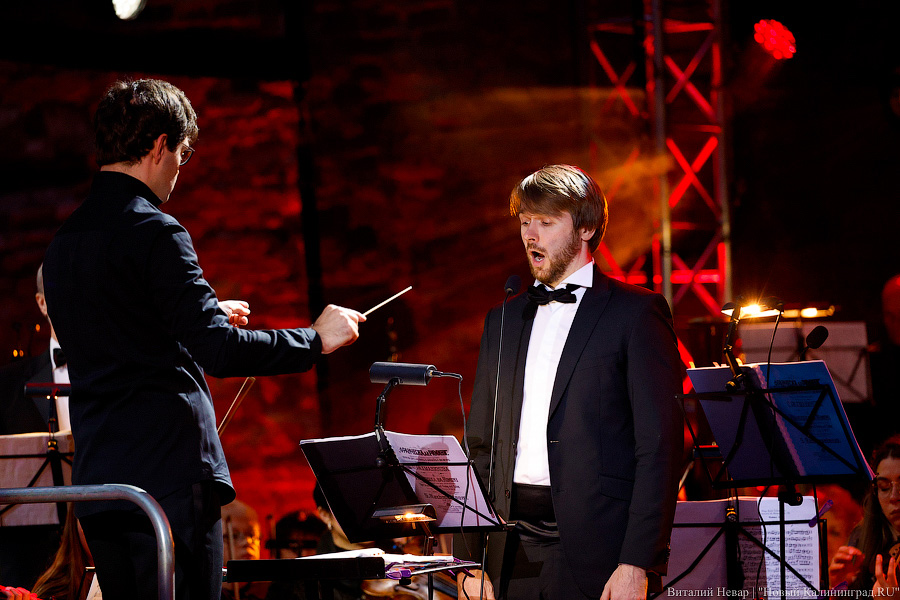 Фестиваль на руинах: в замке Рагнит сыграли музыку Чайковского и Рахманинова (фото)