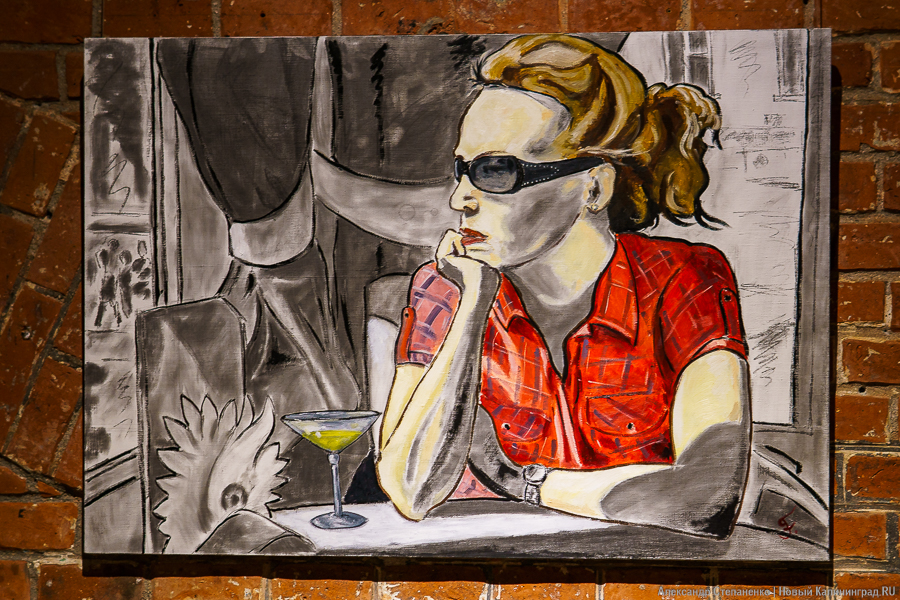 Яркие рыбы и джаз: в «Воротах» открылась персональная выставка Глеба Ванина