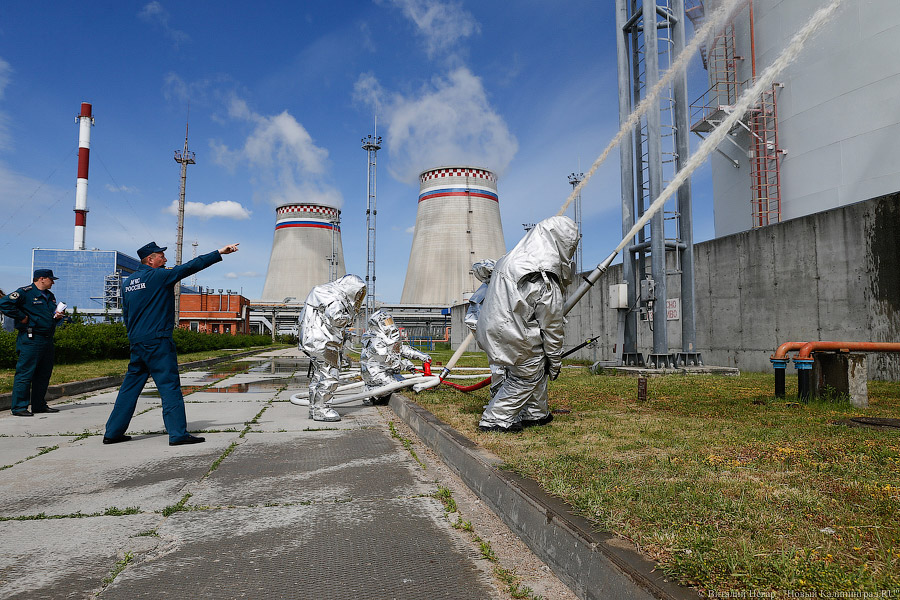 «Туши ТЭЦ»: в Калининграде прошли массовые учения МЧС