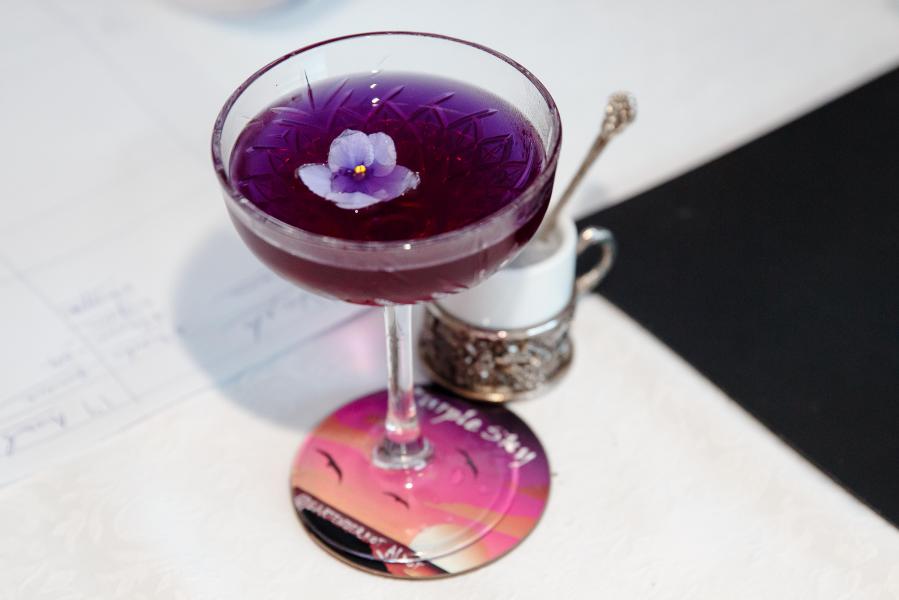 Море, поэзия, коктейли: в Калининграде выбрали обладателя «Янтарного шейкера»