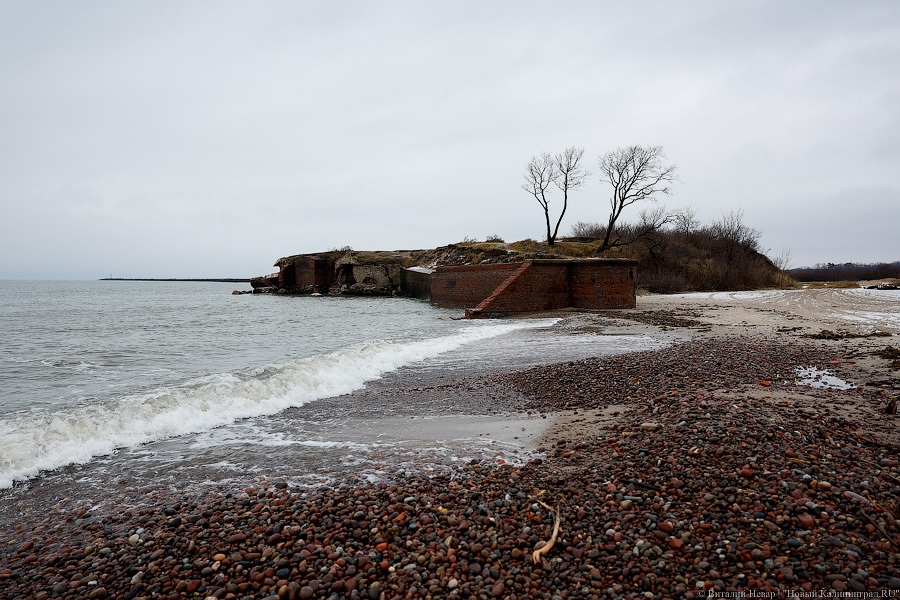 Тетраподы на куски: последствия шторма в Балтийске (фото)