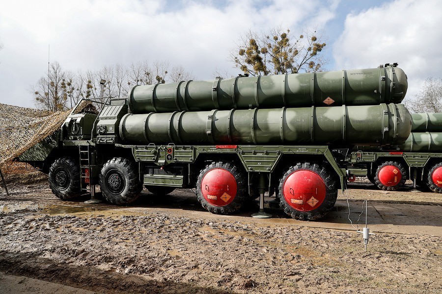 Укрепили щит над регионом: в Калининградской области развернули С-400 «Триумф» (фото)