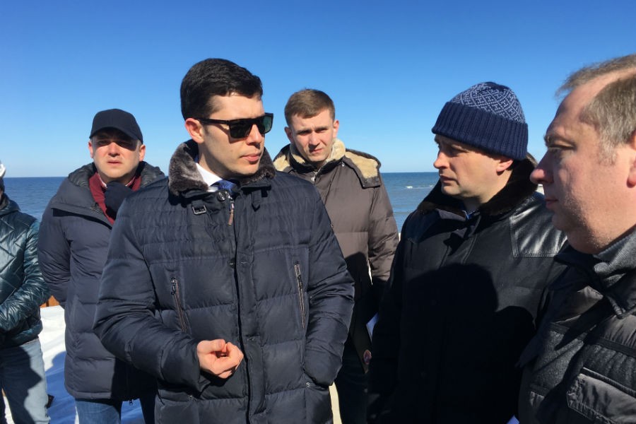 Спортивно-туристический вояж: как Антон Алиханов провел выборы на побережье