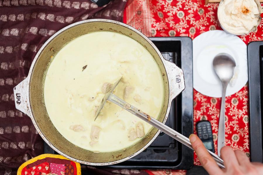 Курица карри и вегетарианский омлет: индийские блюда на «Открытой кухне»