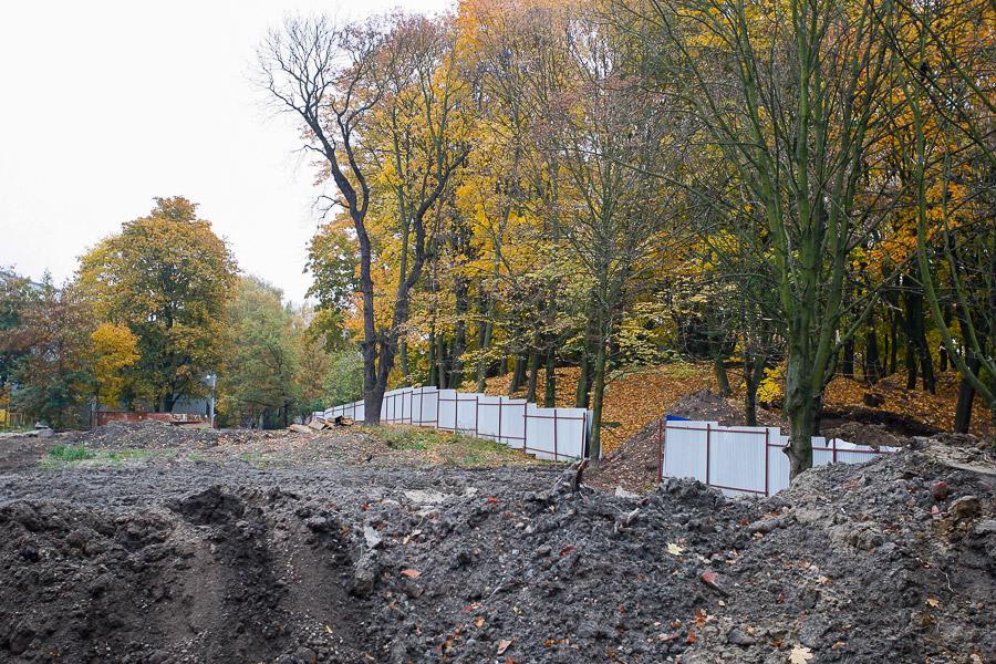 Бессель с ними: основание холма, где была Кенигсбергская обсерватория, срыли экскаваторы