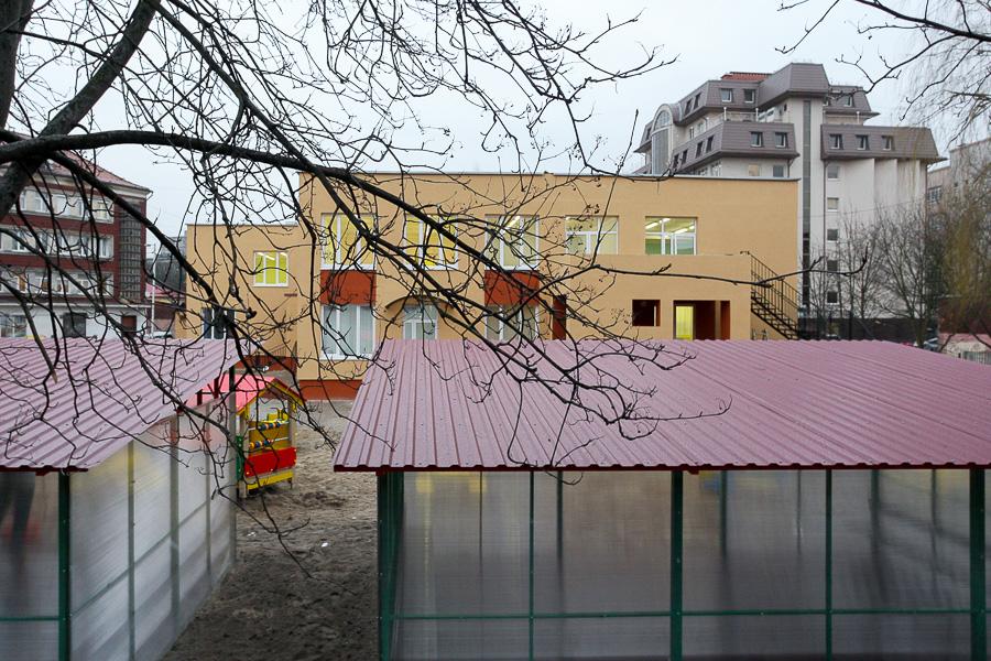 «До завтра не достроим!»: губернатор и мэр собрались открывать неготовые детсады