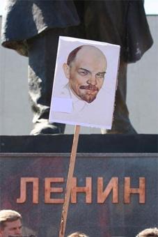 Опрос: Ленин скорее хороший, чем плохой