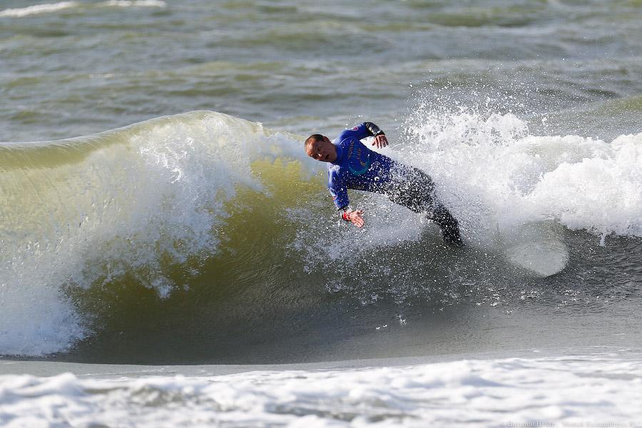 На волне «профи»: фоторепортаж с Чемпионата по серфингу в Зеленоградске