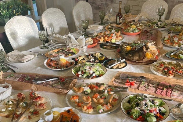 Волшебство Нового года: проведите незабываемый корпоратив в «Вива Олива»