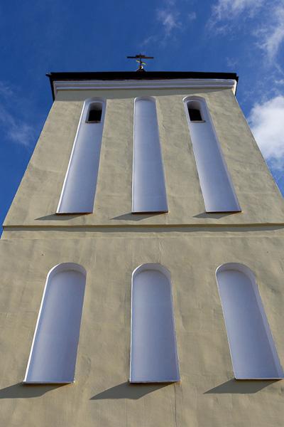 Ремонт и голуби: православный храм Святого Иоанна Предтечи в кирхе XVI века