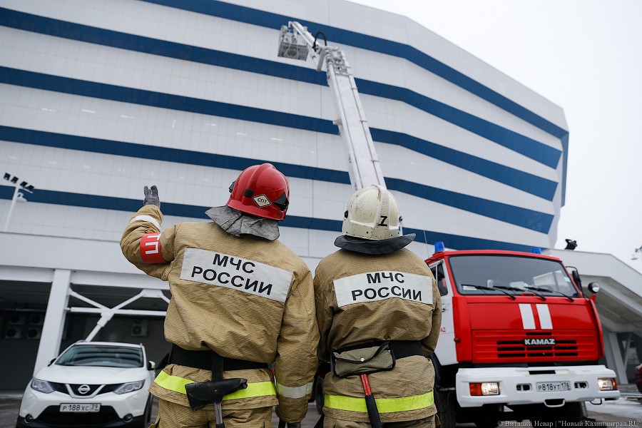 Просто «огонь»: масштабные учения МЧС на стадионе «Калининград» (фото)