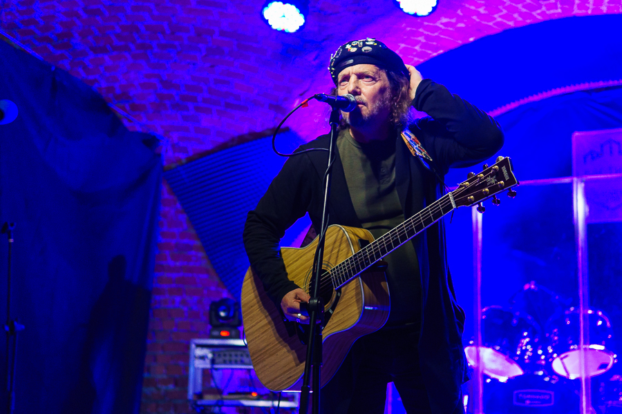 «Нам нужен просто светлый день»: как прошёл концерт Башакова в Калининграде