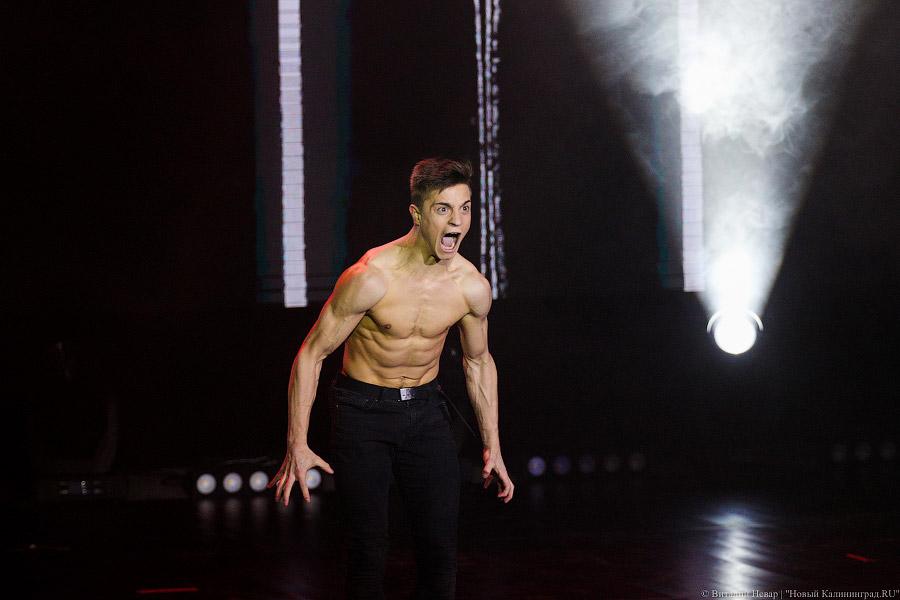 За свободу движения: финалисты шоу «Танцы на ТНТ» выступили в Театре эстрады