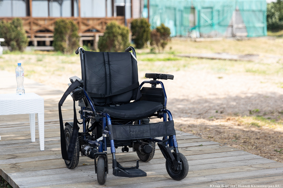 С учетом потребностей: в Прибрежном обустроили пляж для инвалидов-колясочников