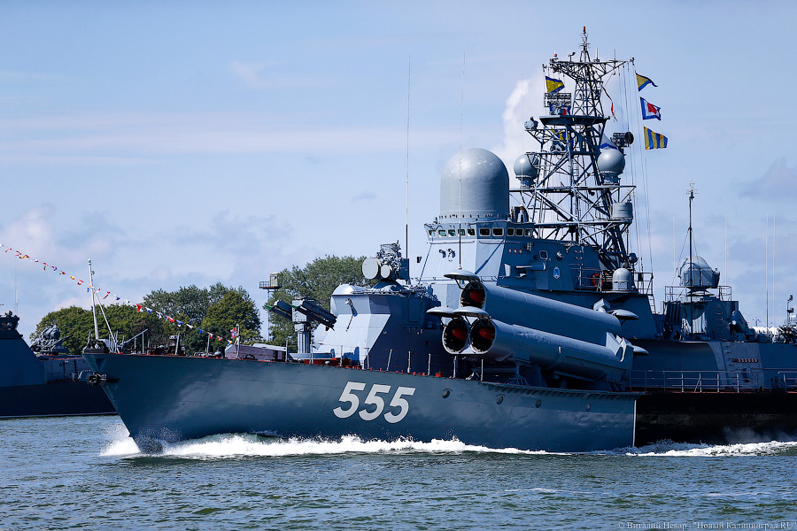 Парад кораблей и морской десант: как прошёл День ВМФ в Балтийске (фото)