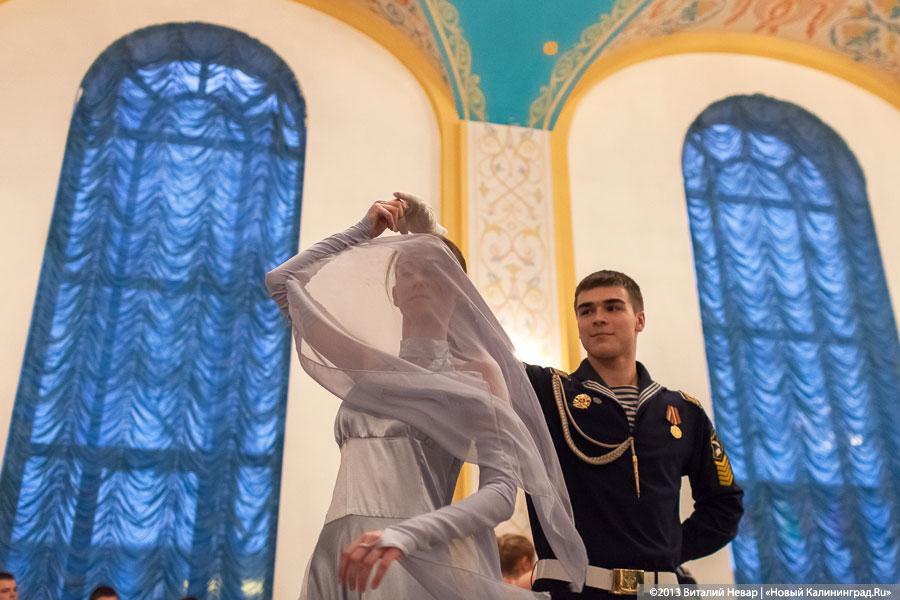 «Смиренные танцы»: второй Сретенский бал молодёжи