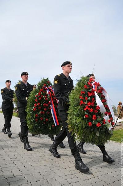 Фоторепортаж «Нового Калининграда.ru»: на военном кладбище в Медведевке перезахоронены 54 безымянных солдата