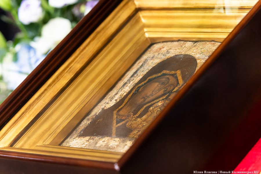 В Калининграде отслужили молебен в честь Казанской иконы Божией Матери (фото)