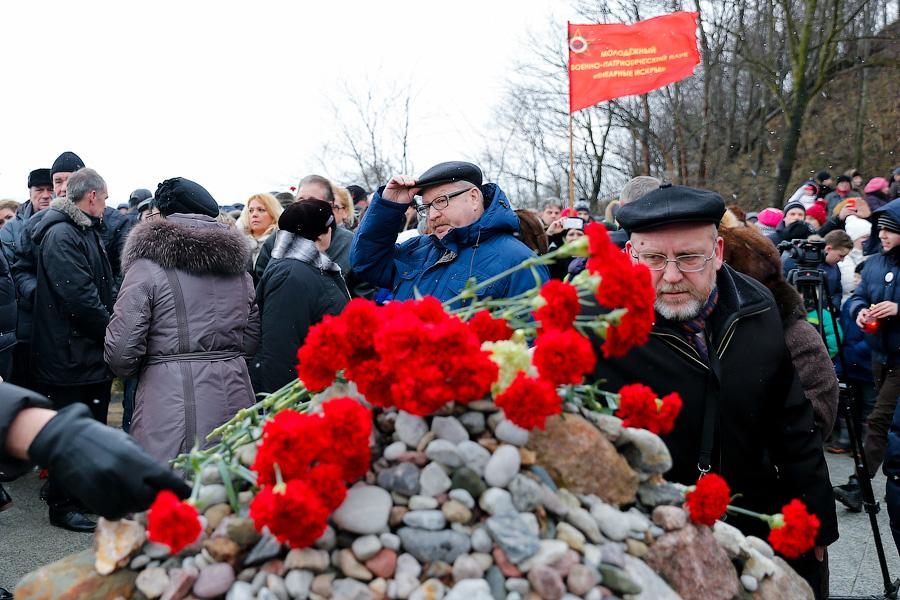 Шаг за шагом: как в Янтарном вспоминали 70-летие «Марша смерти» (фото)